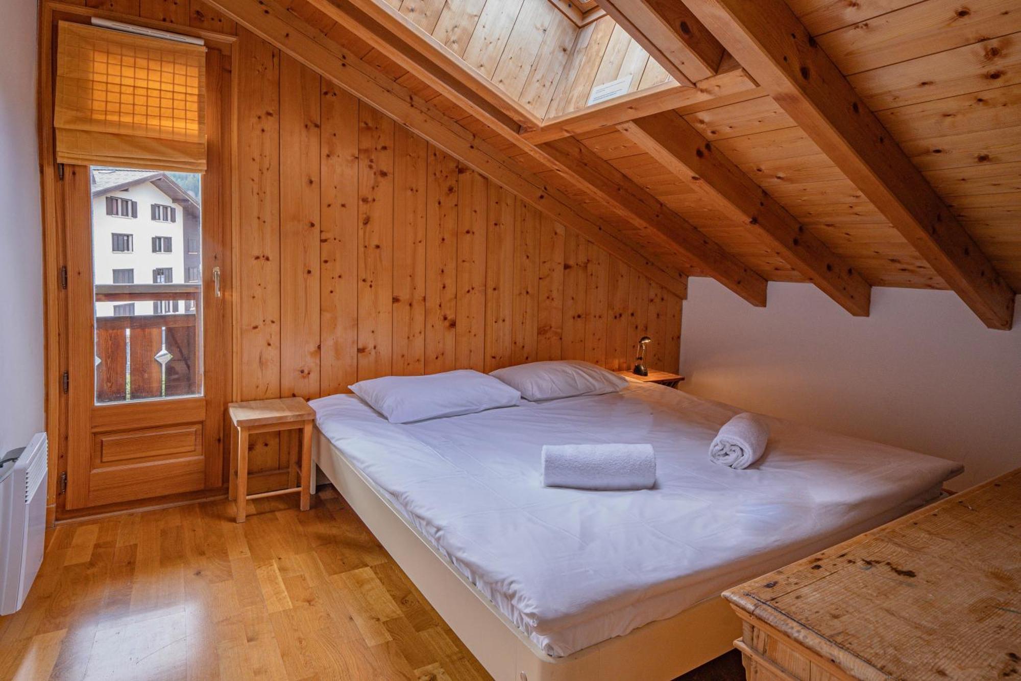 Apartment Capucin - A 3 Bedroom Chamonix Mountain Loft מראה חיצוני תמונה