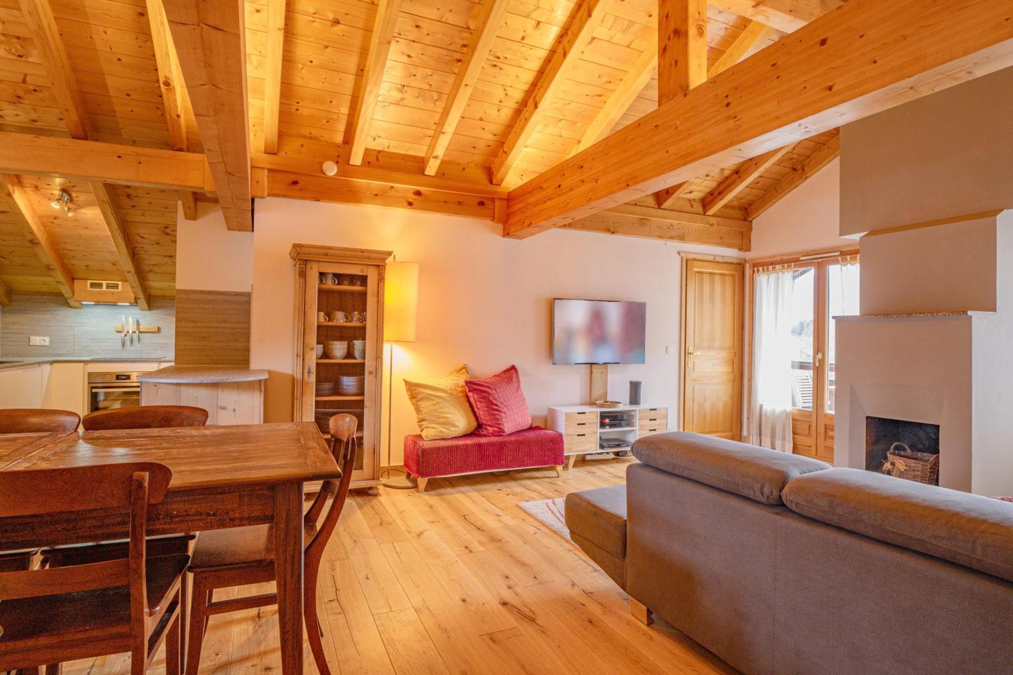 Apartment Capucin - A 3 Bedroom Chamonix Mountain Loft מראה חיצוני תמונה