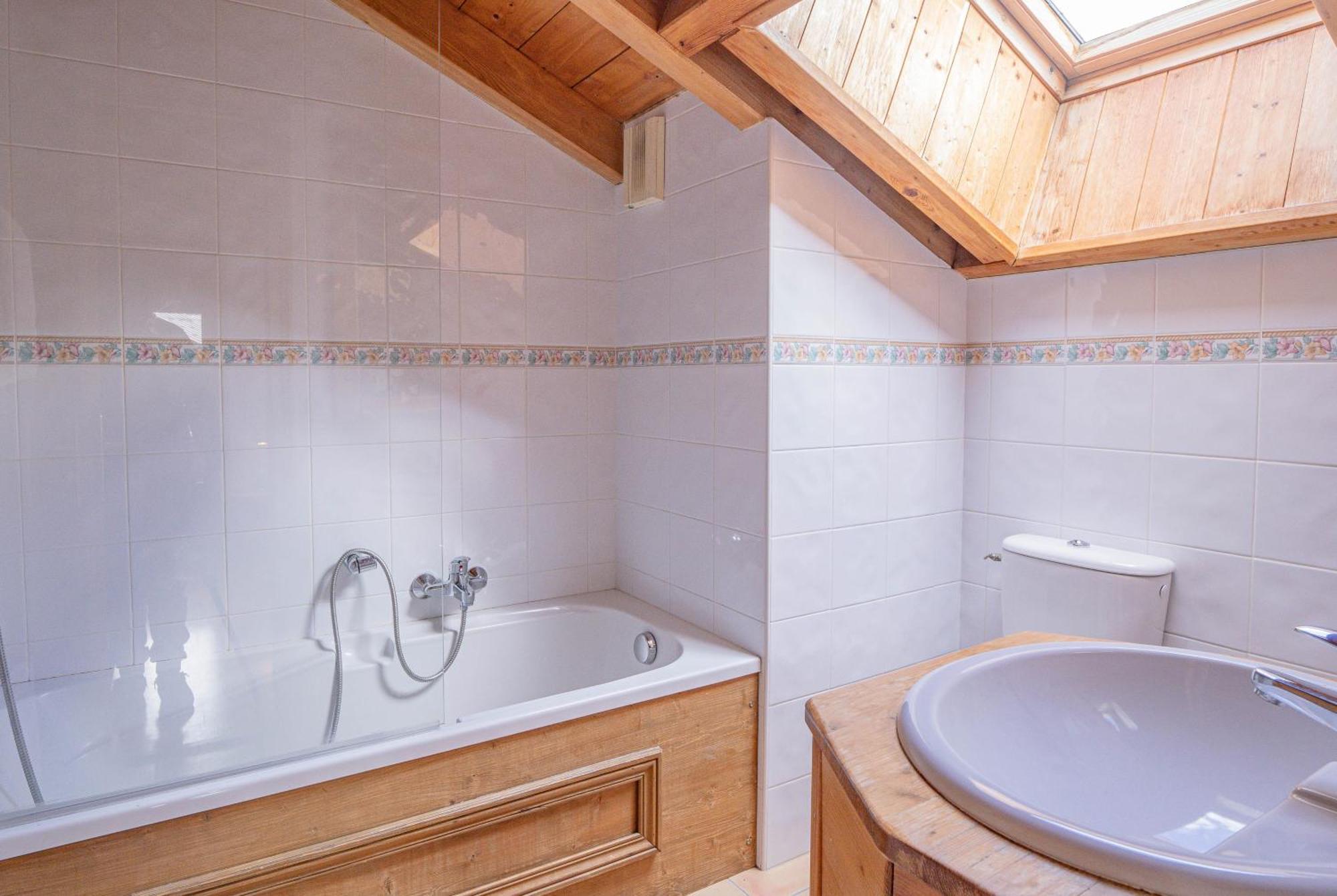 Apartment Capucin - A 3 Bedroom Chamonix Mountain Loft מראה חיצוני תמונה
