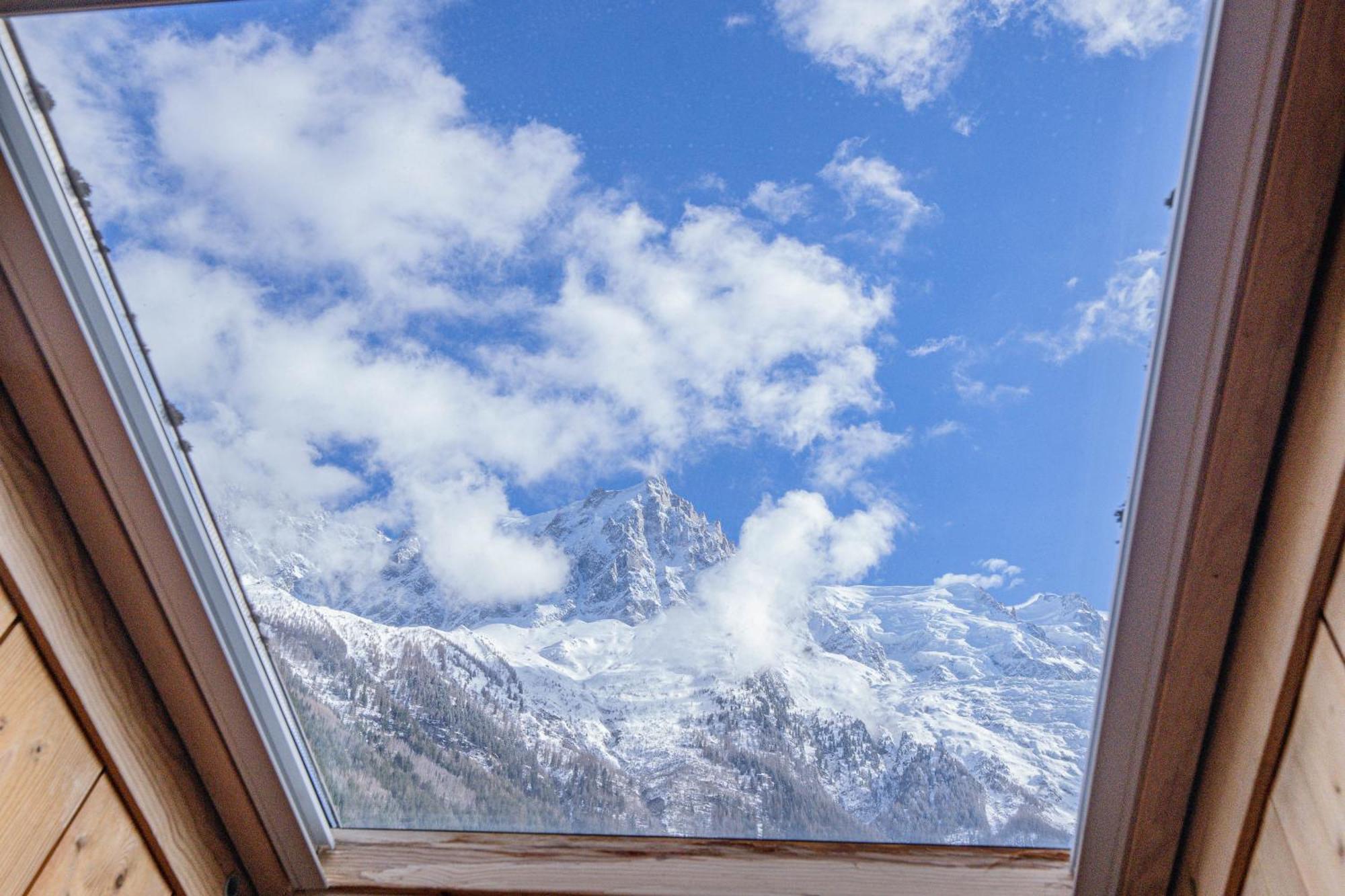 Apartment Capucin - A 3 Bedroom Chamonix Mountain Loft מראה חיצוני תמונה
