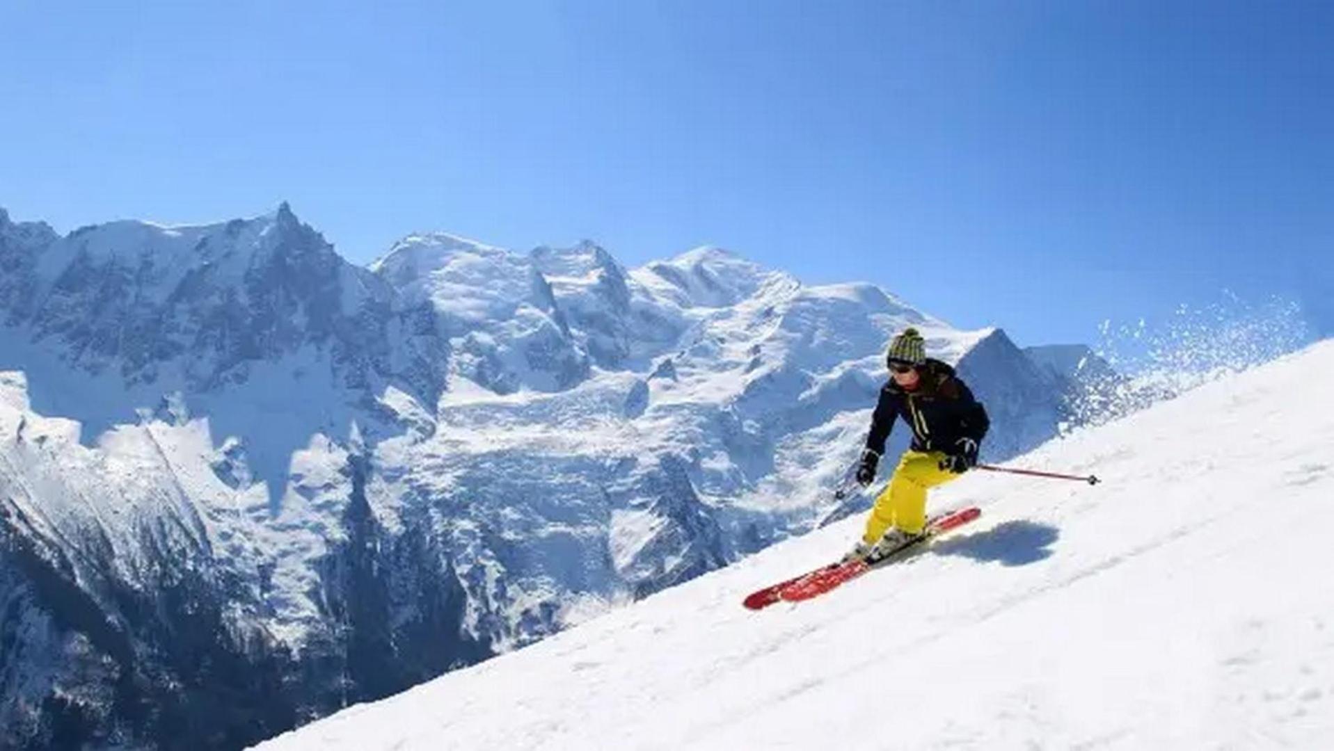Apartment Capucin - A 3 Bedroom Chamonix Mountain Loft מראה חיצוני תמונה