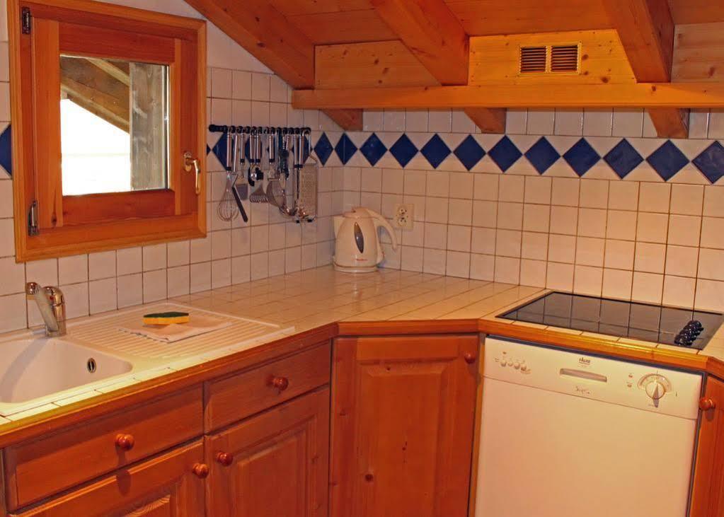 Apartment Capucin - A 3 Bedroom Chamonix Mountain Loft מראה חיצוני תמונה